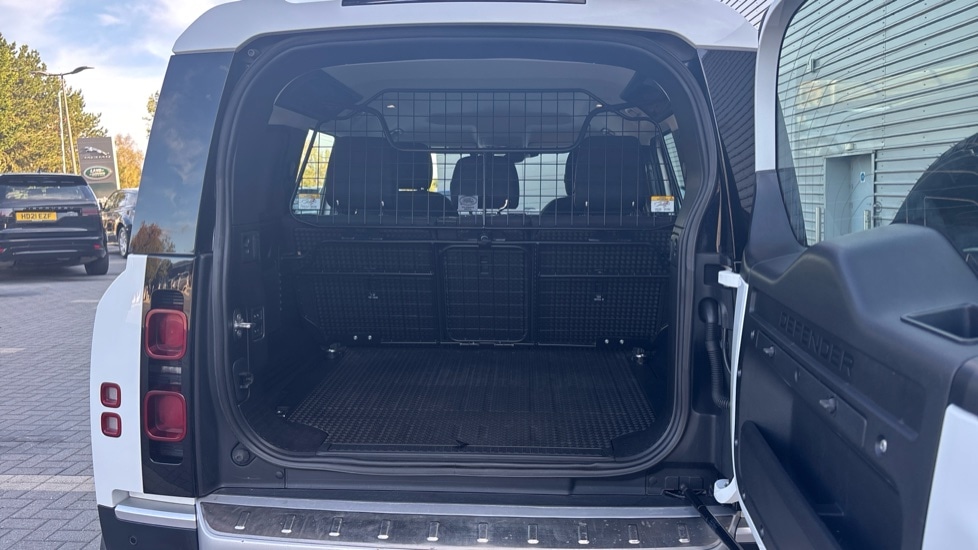 Used Land Rover Defender 2020 for sale - 76044481: Photo 10