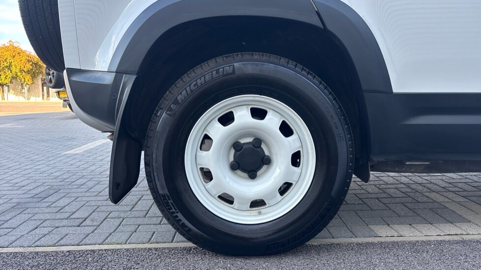 Used Land Rover Defender 2020 for sale - 76044481: Photo 32