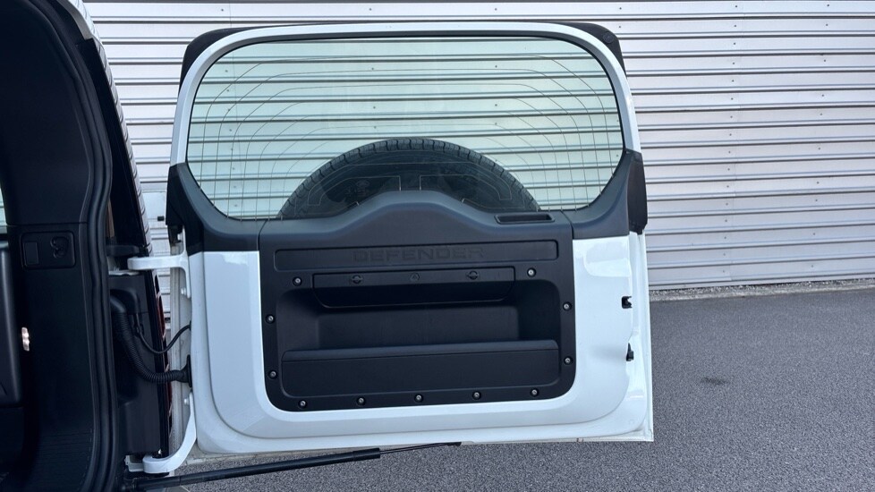 Used Land Rover Defender 2020 for sale - 76044481: Photo 35