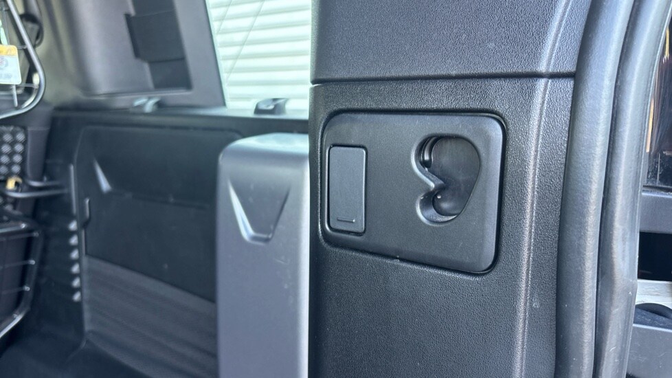 Used Land Rover Defender 2020 for sale - 76044481: Photo 36