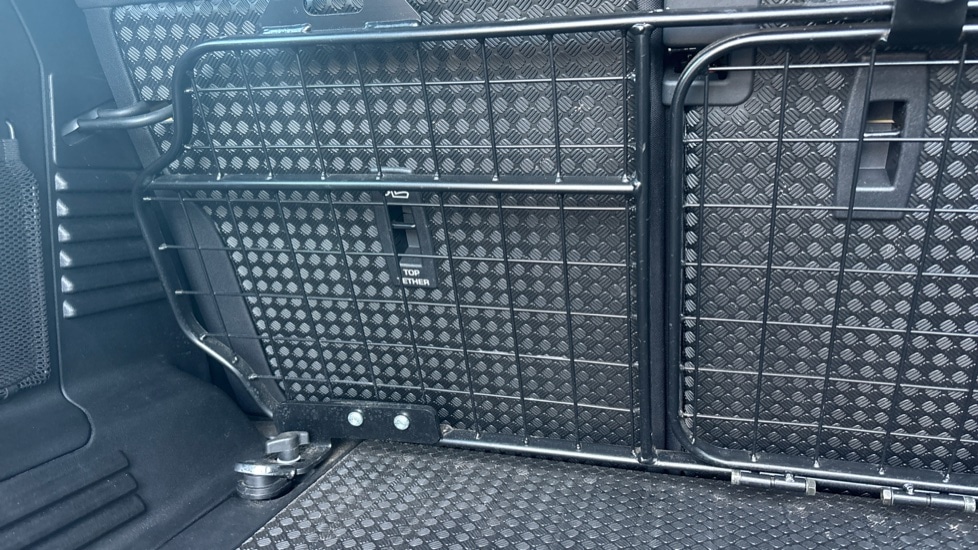 Used Land Rover Defender 2020 for sale - 76044481: Photo 42