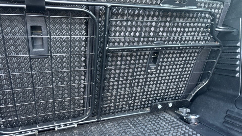 Used Land Rover Defender 2020 for sale - 76044481: Photo 43