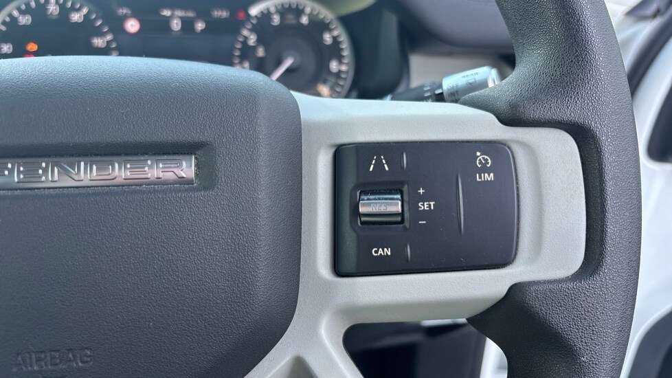 Used Land Rover Defender 2020 for sale - 76044481: Photo 56