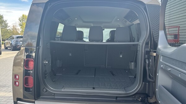 Used Land Rover Defender 2024 for sale - 76008282: Photo 10