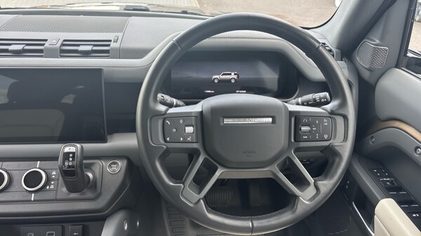 Used Land Rover Defender 2024 for sale - 76008282: Photo 15