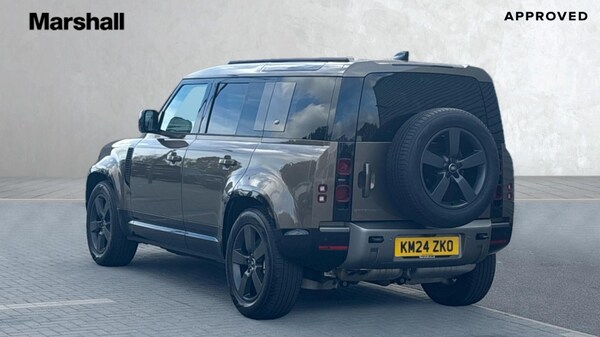 Used Land Rover Defender 2024 for sale - 76008282: Photo 2