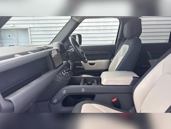 Used Land Rover Defender 2024 for sale - 76008282: Photo 3