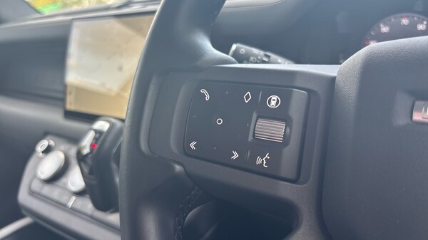 Used Land Rover Defender 2024 for sale - 76008282: Photo 47