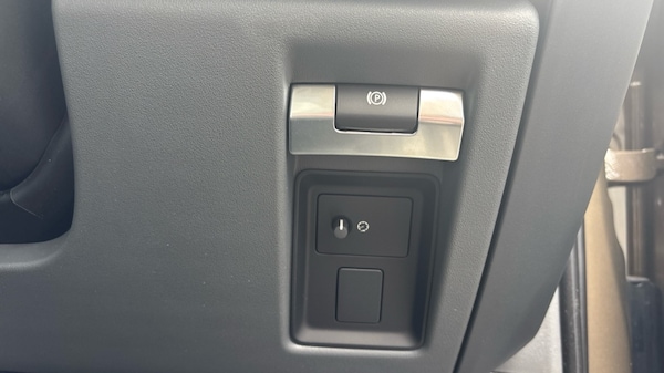 Used Land Rover Defender 2024 for sale - 76008282: Photo 57