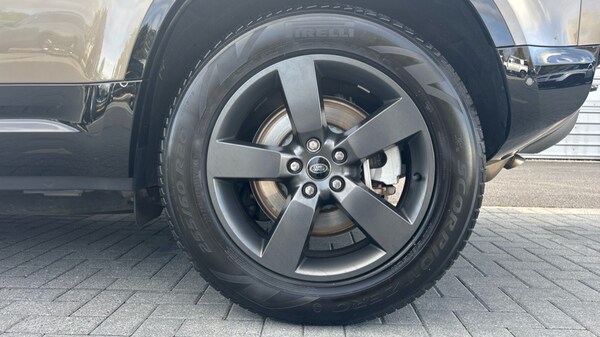 Used Land Rover Defender 2024 for sale - 76008282: Photo 8