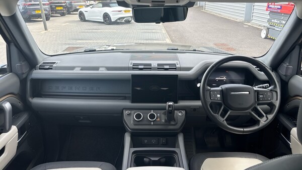 Used Land Rover Defender 2024 for sale - 76008282: Photo 9