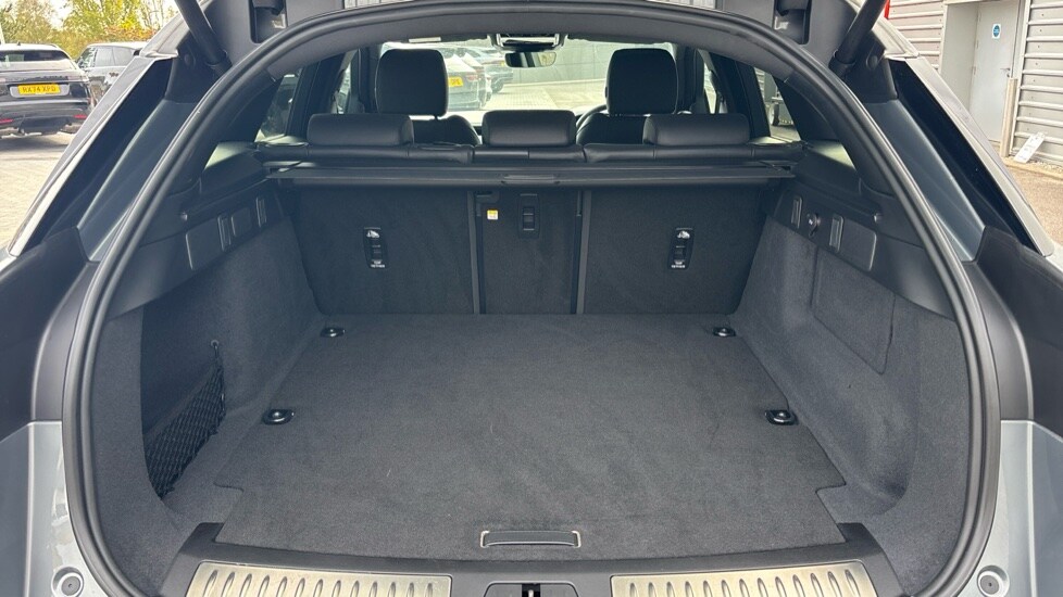 Used Land Rover Range Rover Velar 2025 for sale - 76008079: Photo 10