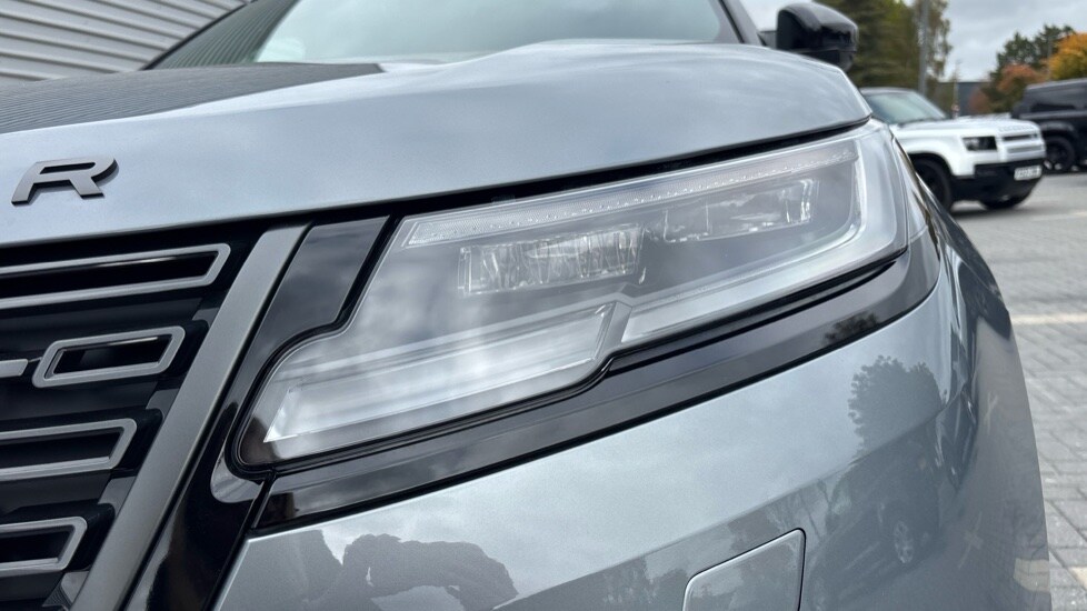 Used Land Rover Range Rover Velar 2025 for sale - 76008079: Photo 17