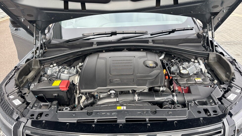 Used Land Rover Range Rover Velar 2025 for sale - 76008079: Photo 30