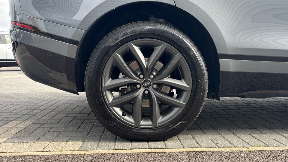 Used Land Rover Range Rover Velar 2025 for sale - 76008079: Photo 32