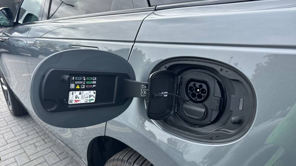 Used Land Rover Range Rover Velar 2025 for sale - 76008079: Photo 38