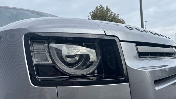 Used Land Rover Defender 2024 for sale - 76221720: Photo 17