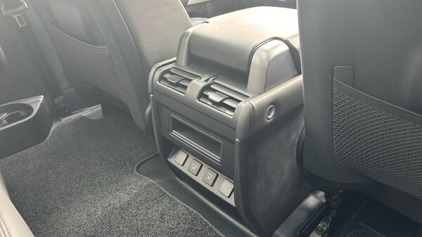 Used Land Rover Defender 2024 for sale - 76221720: Photo 18