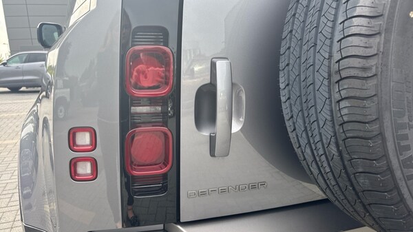 Used Land Rover Defender 2024 for sale - 76221720: Photo 19