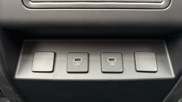 Used Land Rover Defender 2024 for sale - 76221720: Photo 57