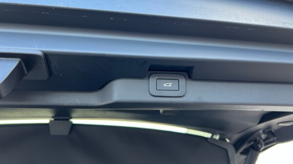 Used Land Rover Discovery 2024 for sale - 76008366: Photo 48