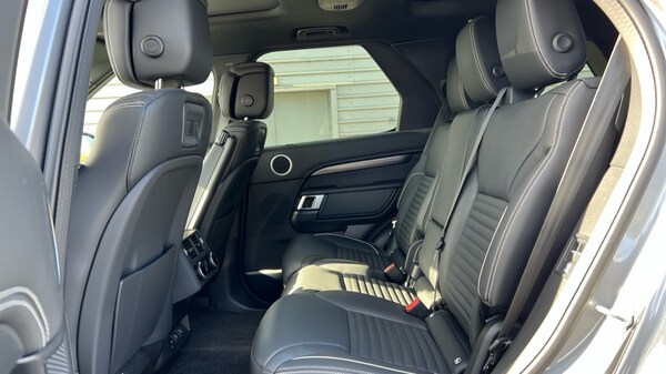 Used Land Rover Discovery 2024 for sale - 76008366: Photo 4