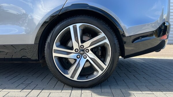 Used Land Rover Discovery 2024 for sale - 76008366: Photo 8