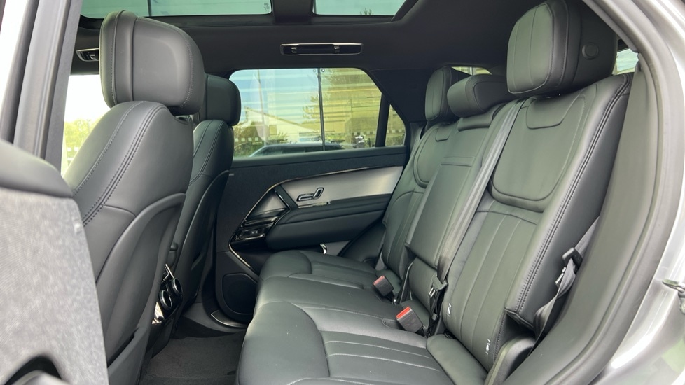 Used Land Rover Range Rover Sport 2023 for sale - 76609673: Photo 4