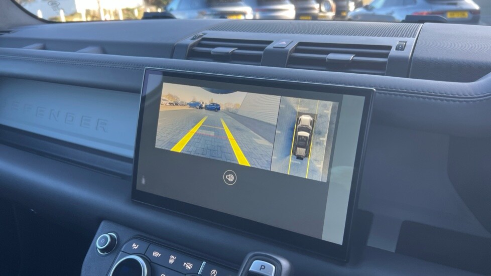 Used Land Rover Defender 2023 for sale - 76007985: Photo 12