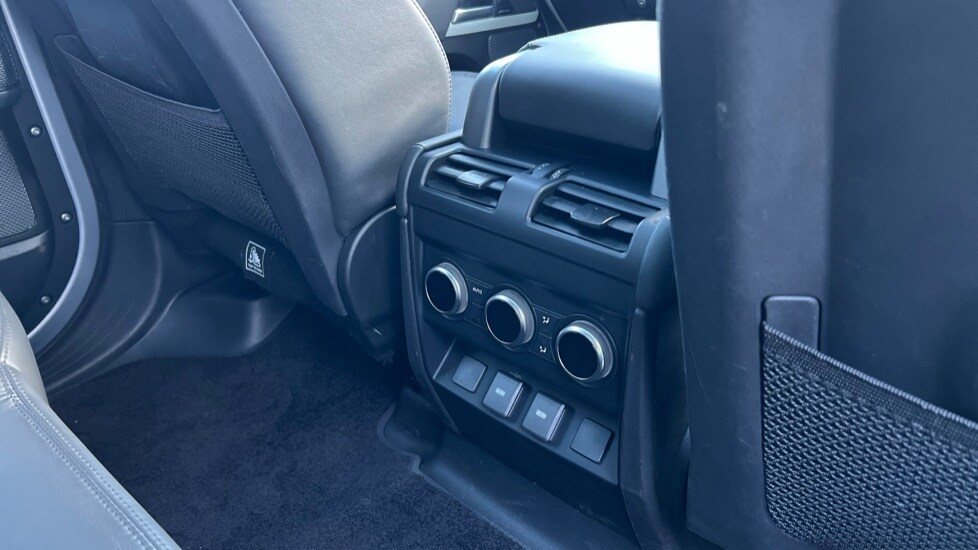 Used Land Rover Defender 2023 for sale - 76007985: Photo 18