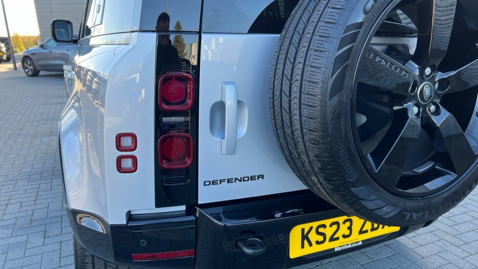 Used Land Rover Defender 2023 for sale - 76007985: Photo 19