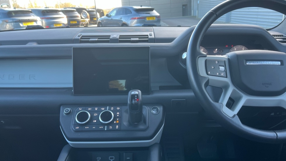 Used Land Rover Defender 2023 for sale - 76007985: Photo 29