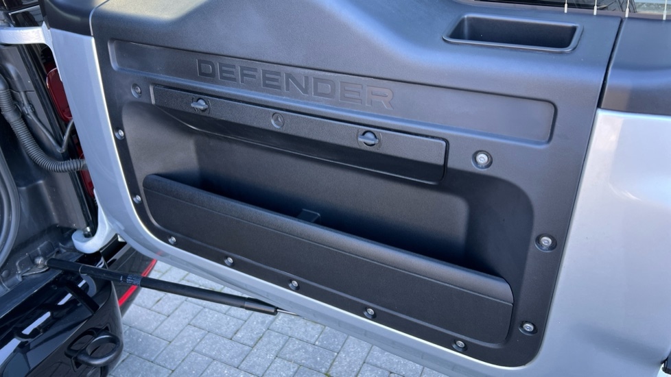 Used Land Rover Defender 2023 for sale - 76007985: Photo 34