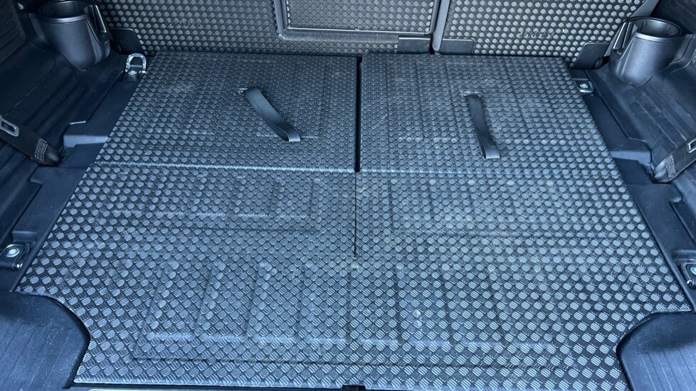 Used Land Rover Defender 2023 for sale - 76007985: Photo 39