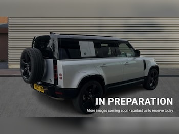 Used Land Rover Defender 2023 for sale - 76007985: Photo 4