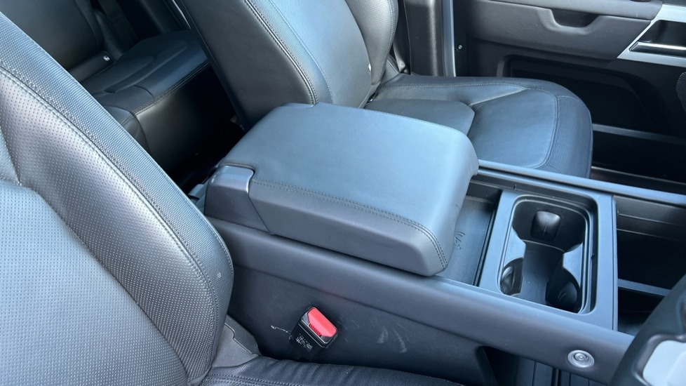 Used Land Rover Defender 2023 for sale - 76007985: Photo 51