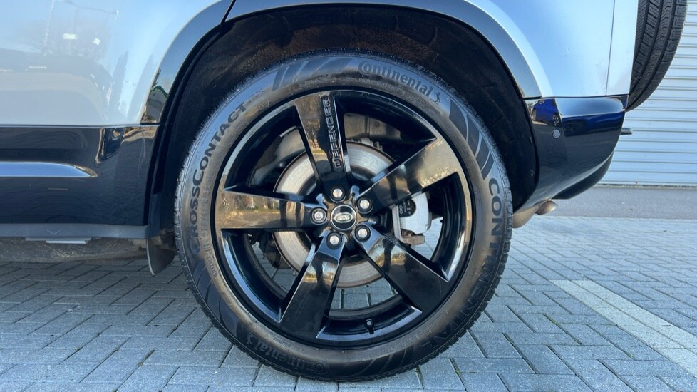 Used Land Rover Defender 2023 for sale - 76007985: Photo 8