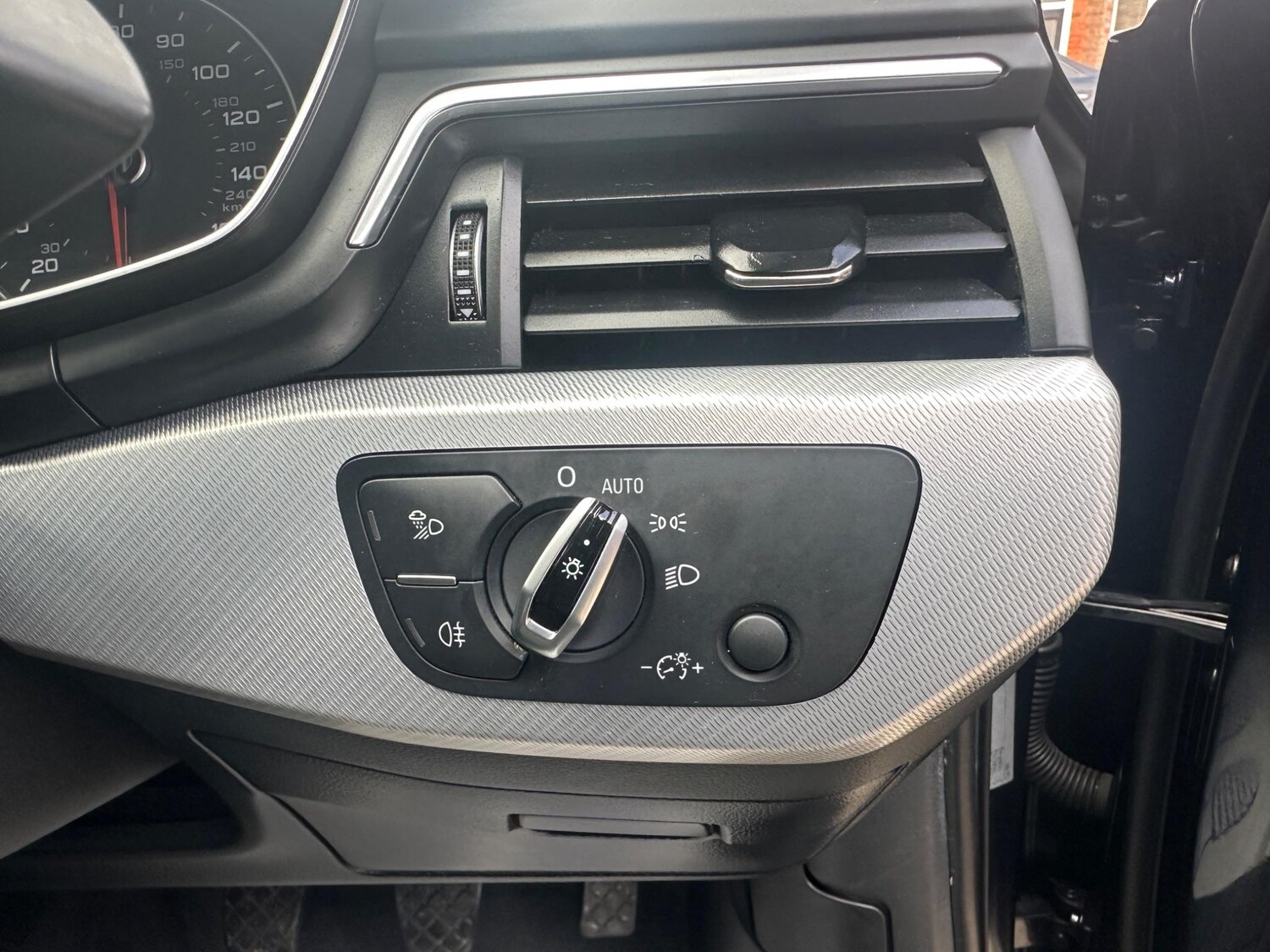 Used Audi A4 2016 for sale - 76457611: Photo 20