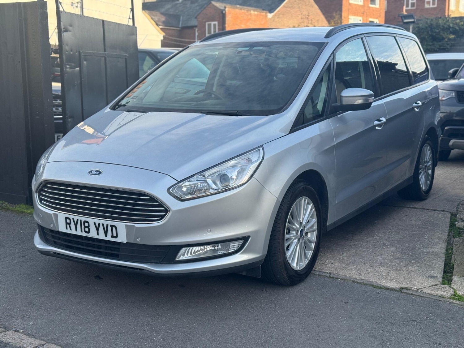Used Ford Galaxy 2025 for sale - 76315095: Photo 3
