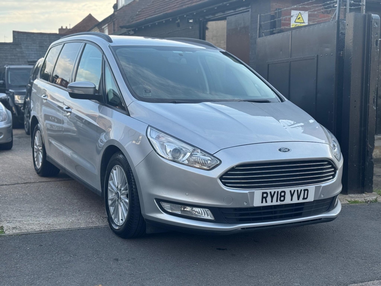 Used Ford Galaxy 2025 for sale - 76315095: Photo 5