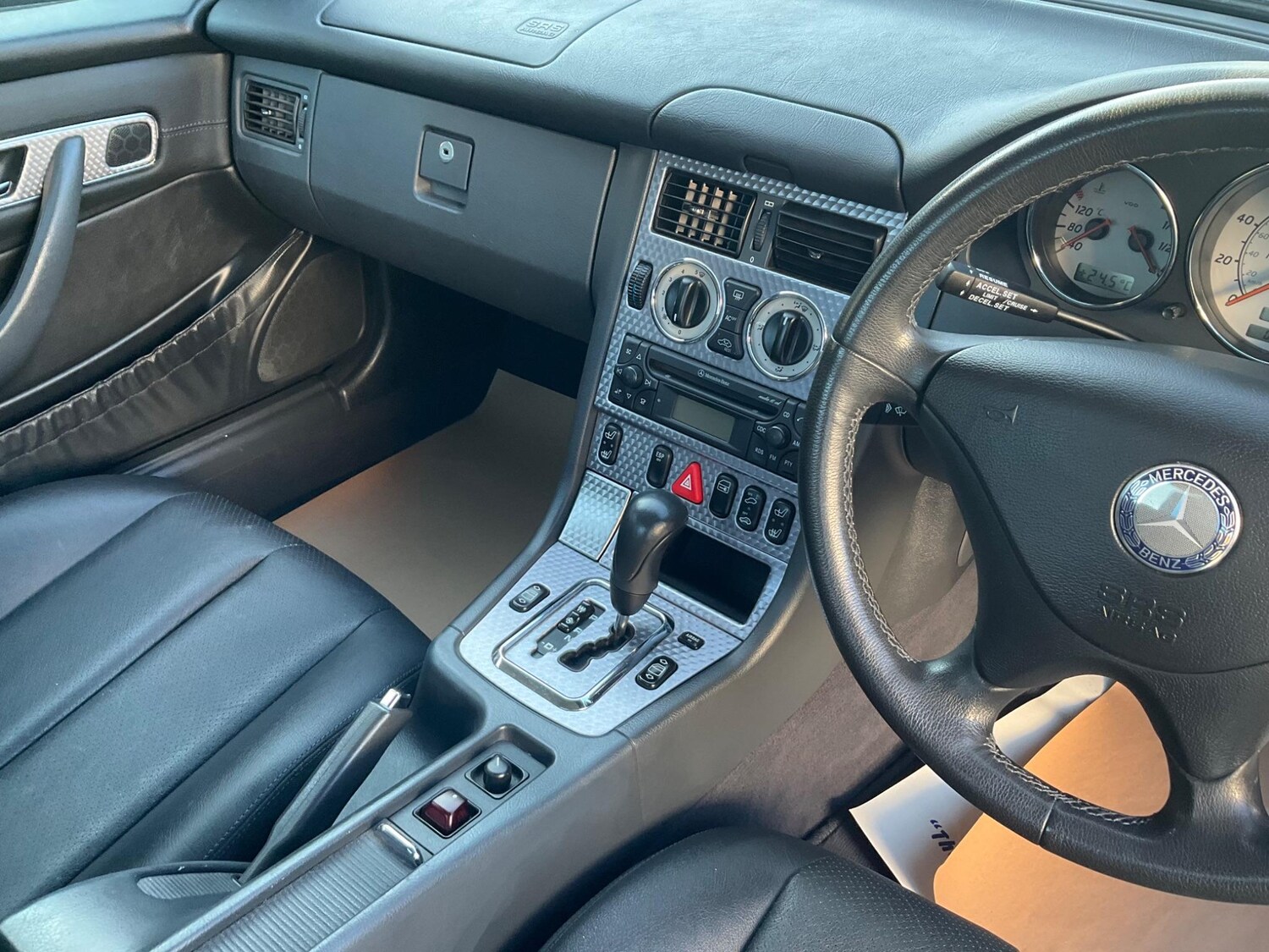 Used Mercedes-Benz SLK 2004 for sale - 77351420: Photo 9