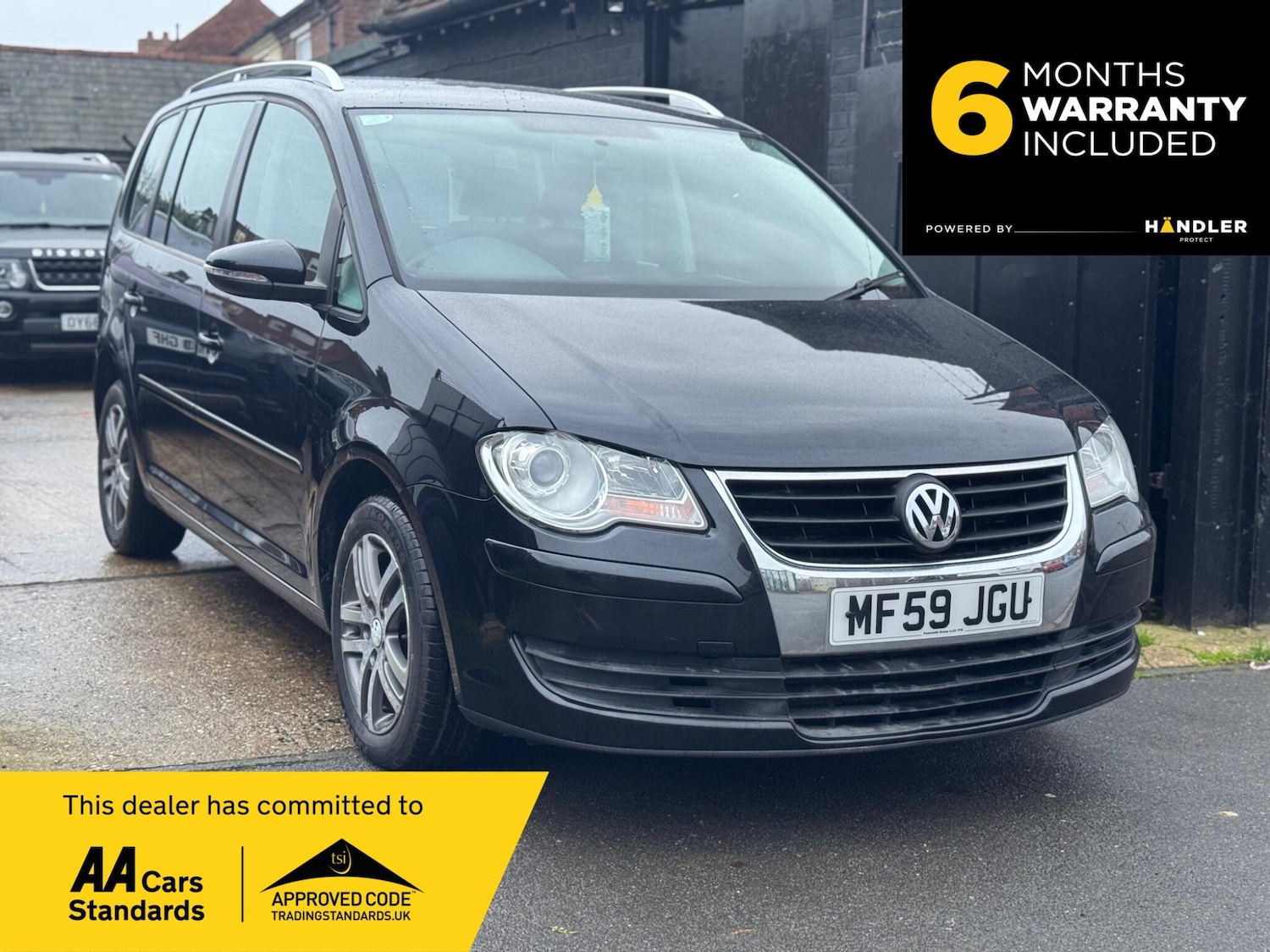 Used Volkswagen Touran 2009 for sale - 76936232: Photo 1