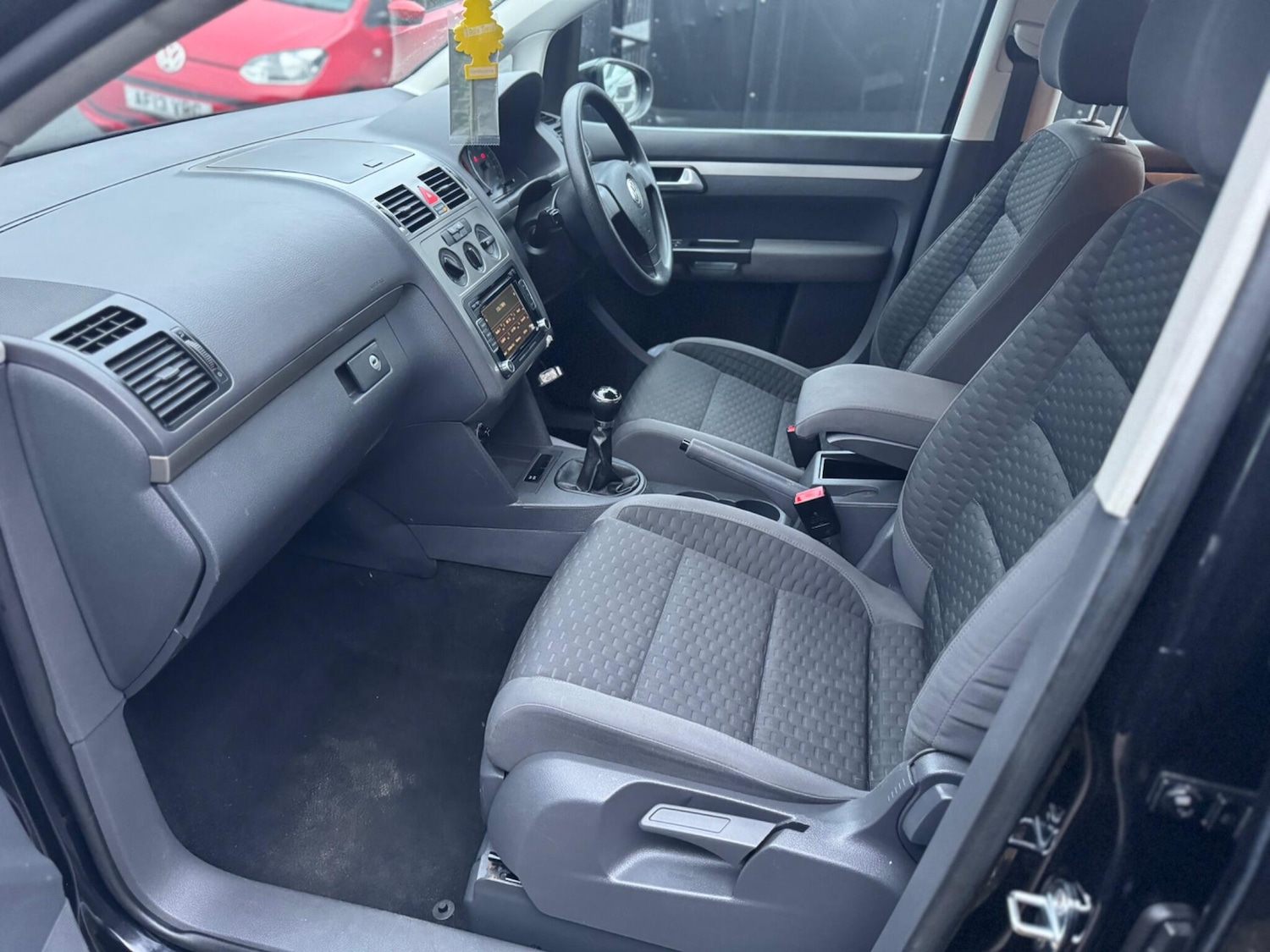 Used Volkswagen Touran 2009 for sale - 76936232: Photo 31