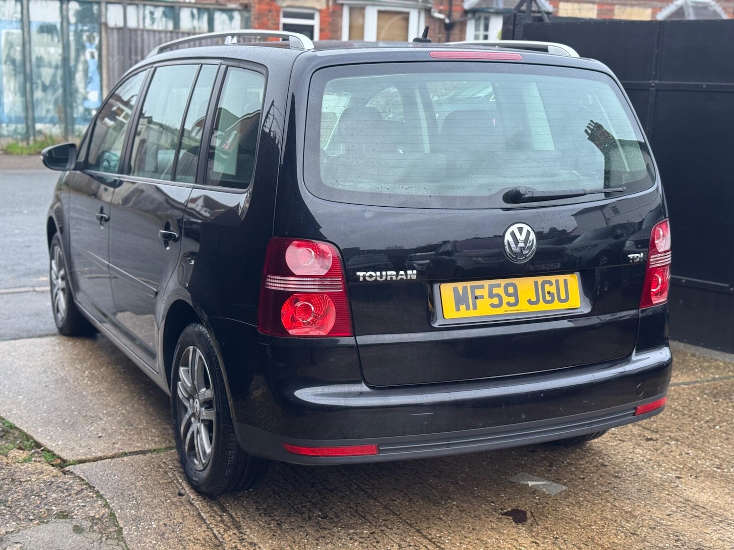 Used Volkswagen Touran 2009 for sale - 76936232: Photo 5