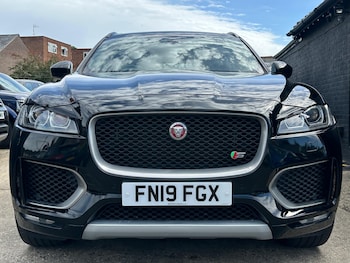 Used Jaguar F-Pace 2019 for sale - 78752246: Photo