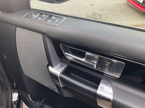 Used Land Rover Discovery 4 2014 for sale - 75339436: Photo 29