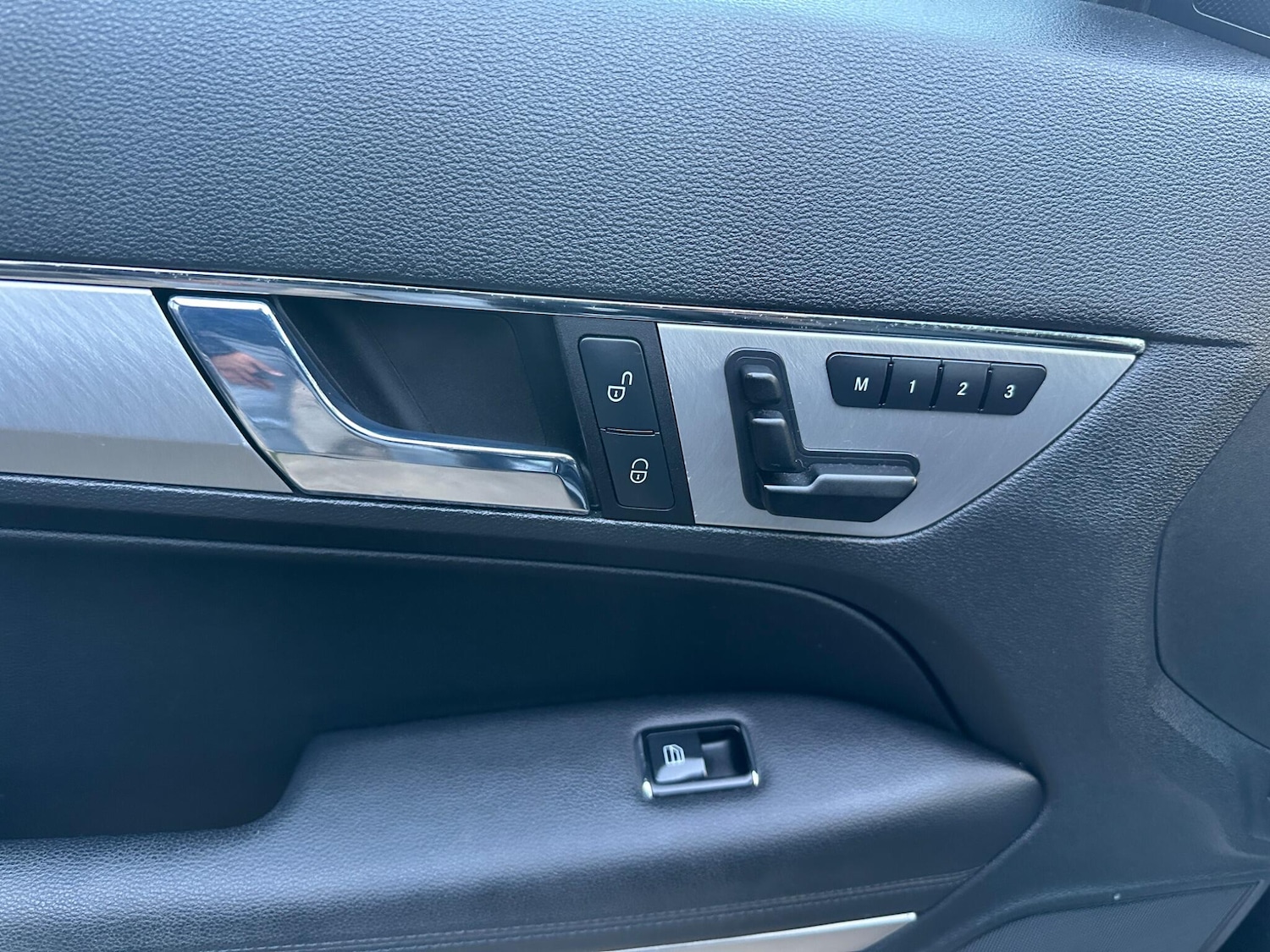 Used Mercedes-Benz E Class 2009 for sale - 76228111: Photo 21