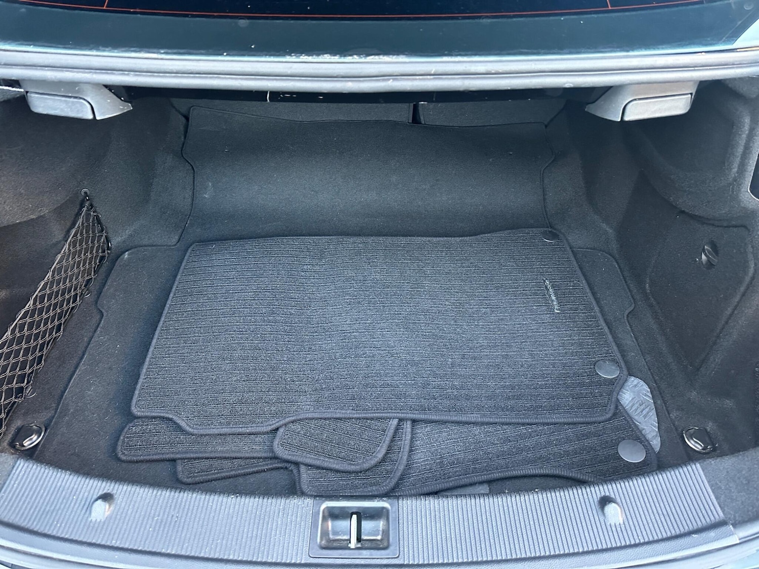 Used Mercedes-Benz E Class 2009 for sale - 76228111: Photo 30