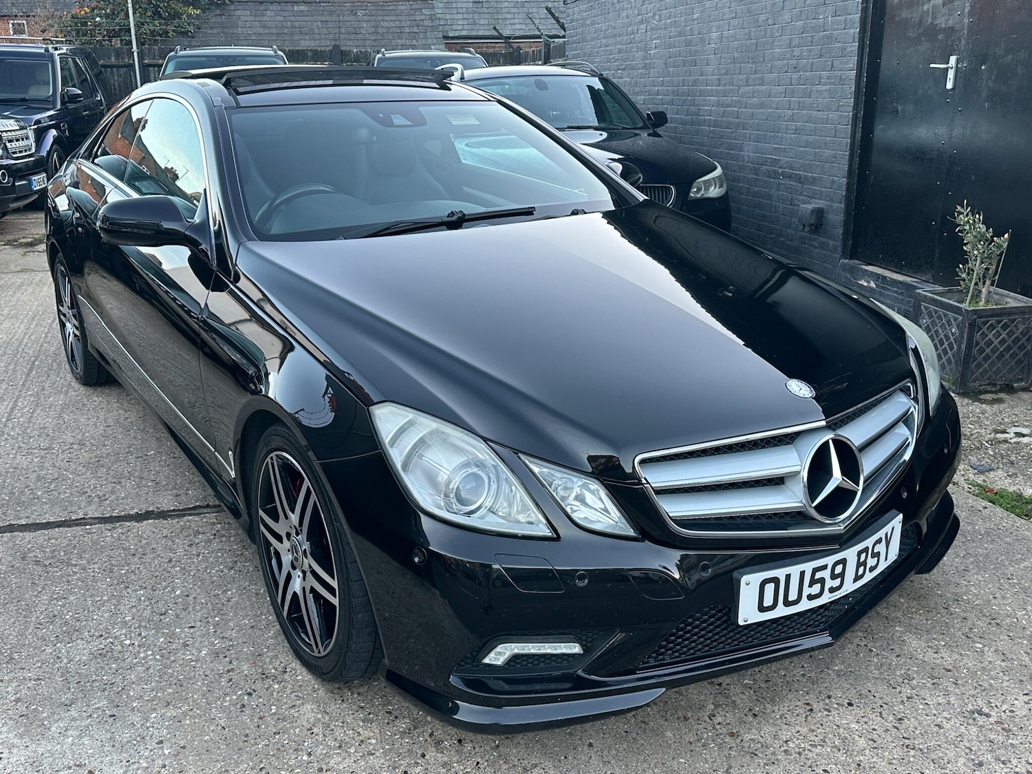 Used Mercedes-Benz E Class 2009 for sale - 76228111: Photo 60