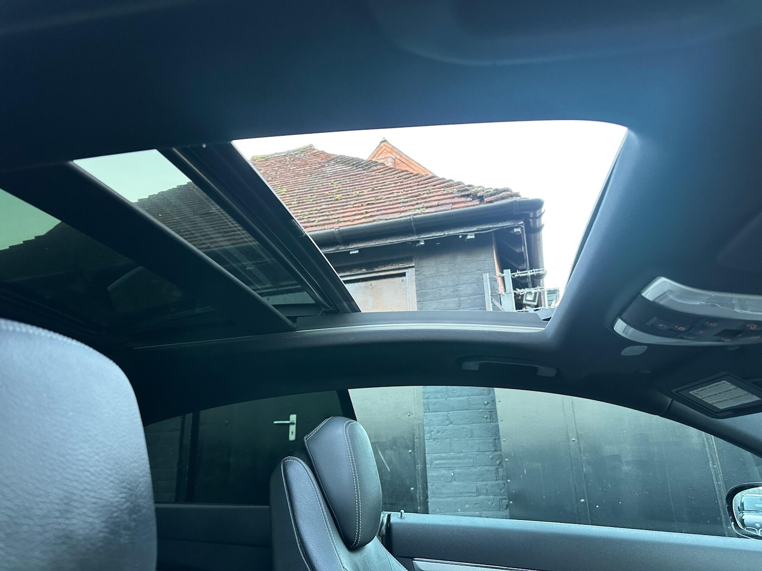 Used Mercedes-Benz E Class 2009 for sale - 76228111: Photo 70